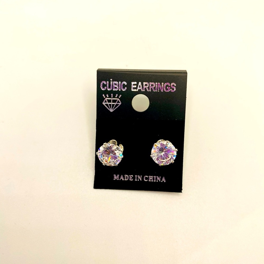 Earrings CZ studs pierced set in silver tone! - Picture 7 of 11